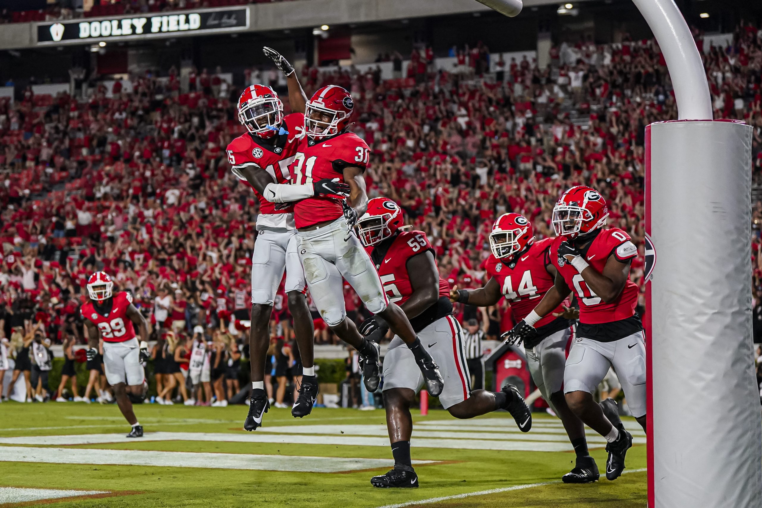 Auburn tigers football star will be joining Georgia Bulldogs