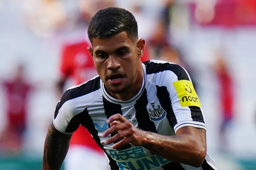 EXCLUSIVE; Winger discussed in Newcastle talks receives West Ham offer – Fabrizio Romano.