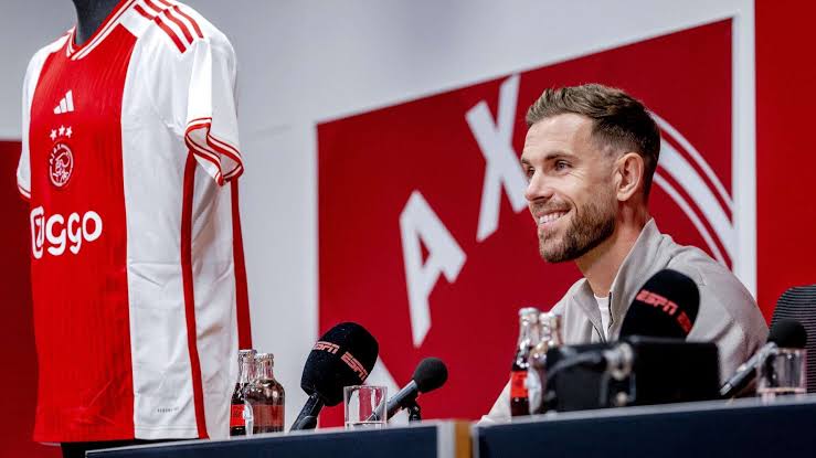 De Verbazingwekkende Salarissen van Jordan Henderson bij Al-Ettifaq: Hoe Ze Vergelijken met de Best Betaalde Spelers van Sunderland”