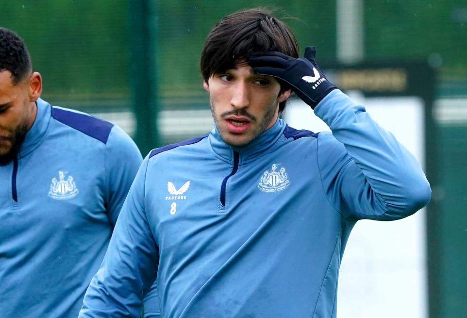 Sandro Tonali Omitted from Newcastle United Lineup Against Arsenal as Longstaff and Willock Take Center Stage